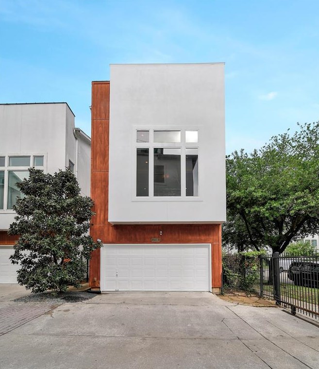 2718 Clay St, Houston TX  77002-7504 exterior