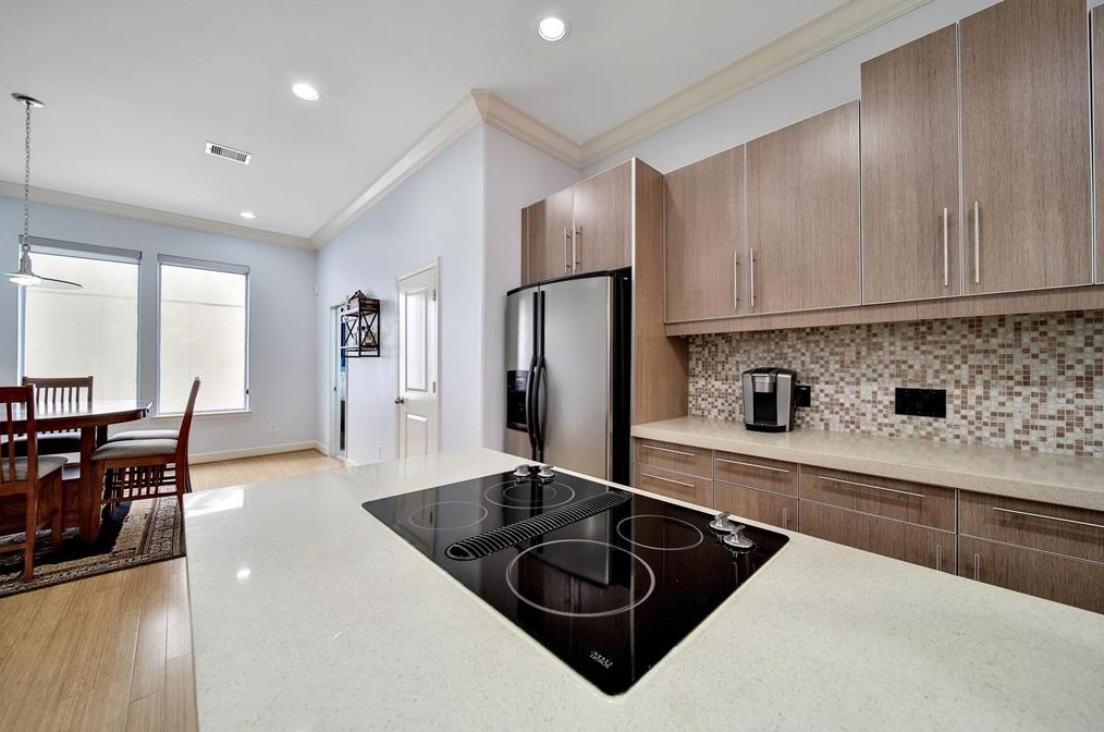 2718 Clay St, Houston TX  77002-7504 exterior