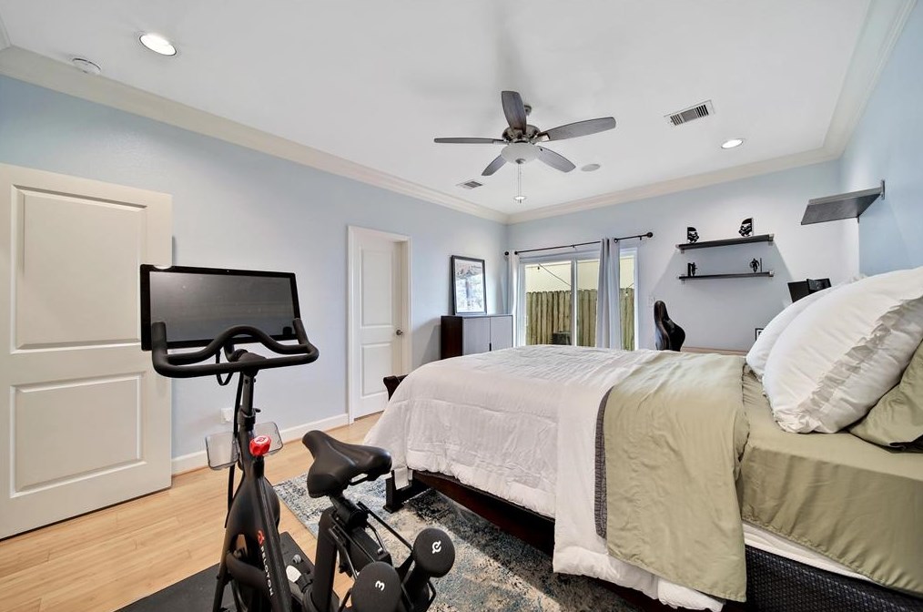 2718 Clay St, Houston TX  77002-7504 exterior