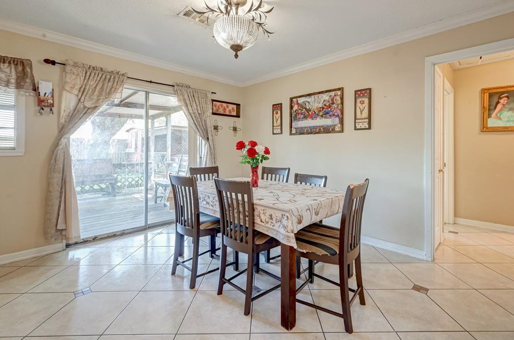 12106 Cedar Gap Ln, Houston TX  77072-4838 exterior