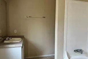 11722 Greenglen Dr, Houston, TX 77044 - Photo 11