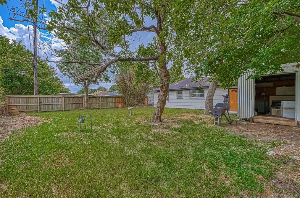 9906 Carmalee St, Houston TX  77075-5103 exterior