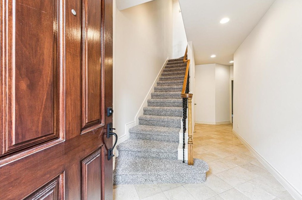 5966 Kansas, Houston TX 77007-1111 exterior