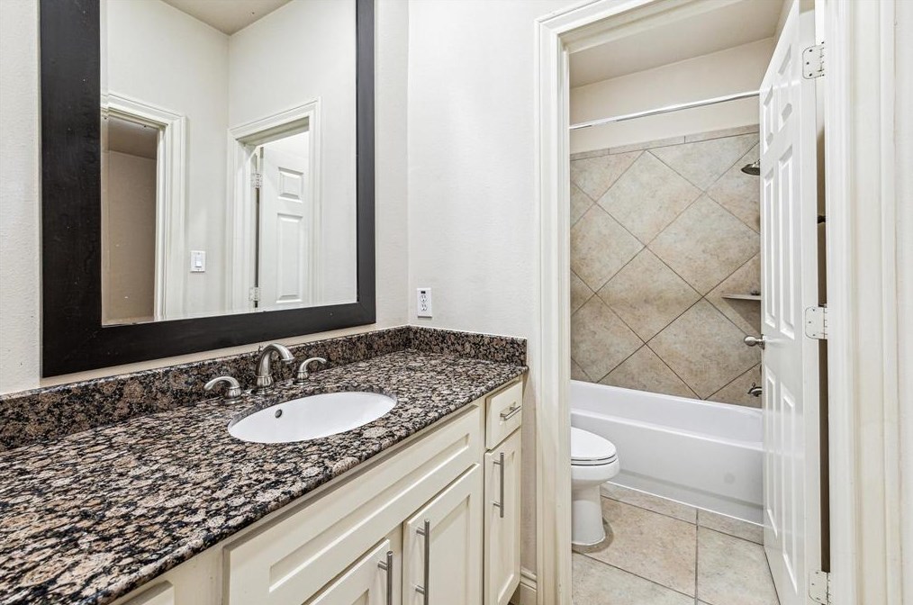 5966 Kansas, Houston TX 77007-1111 exterior