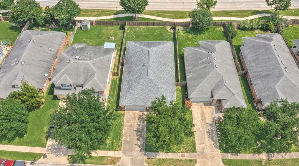 8631 Henrico Ln, Richmond TX  77469-4877 exterior