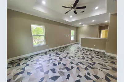 1306 N 9th Street, Conroe, TX 77301 - Photo 35
