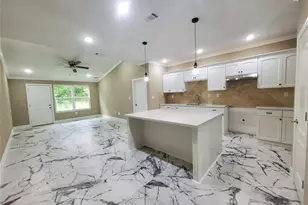 1306 N 9th St, Conroe, TX 77301 - Photo 27