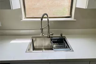 2819 Colony Dr, Sugar Land, TX 77479 - Photo 5