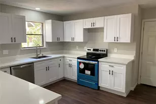 2819 Colony Dr, Sugar Land, TX 77479 - Photo 3