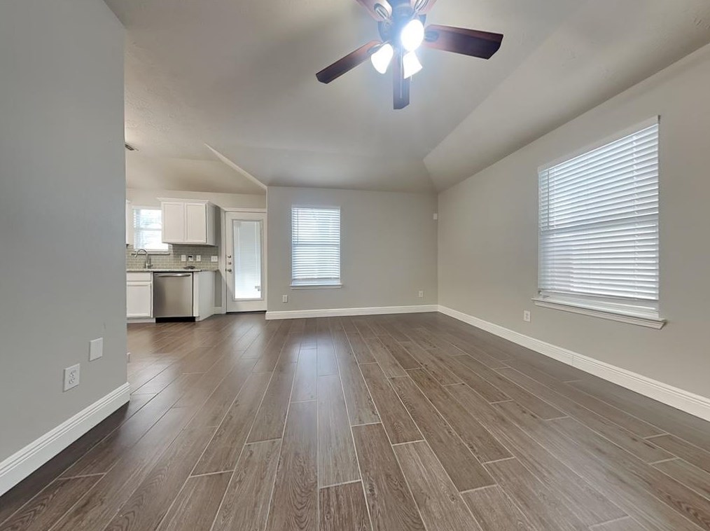 5019 Willow Point Dr, Conroe TX  77303-3078 exterior
