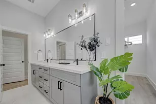 2105 Sam Wilson St, Houston, TX 77020 - Photo 11