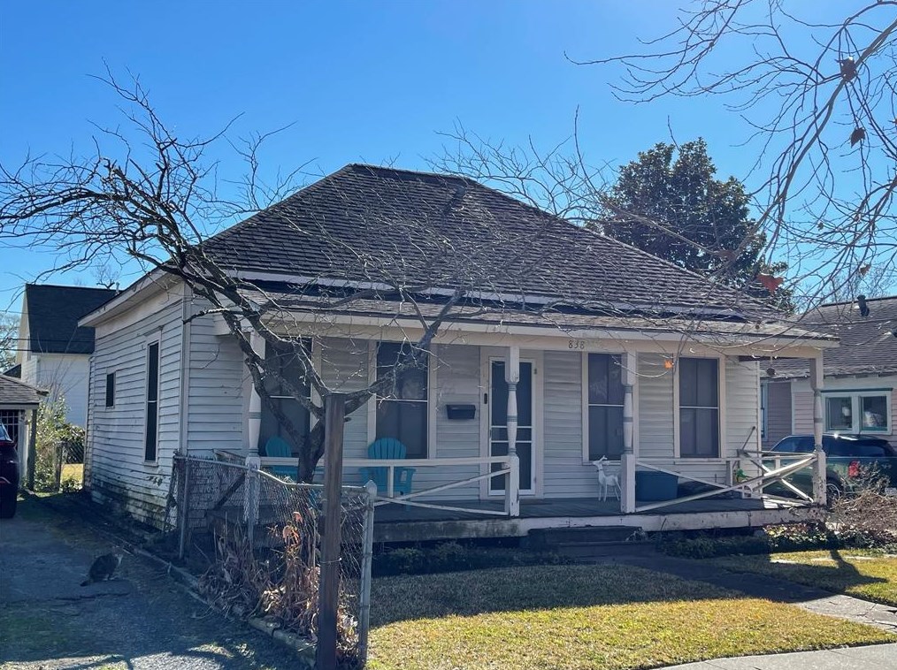 838 Arlington St, Houston TX  77007-1633 exterior