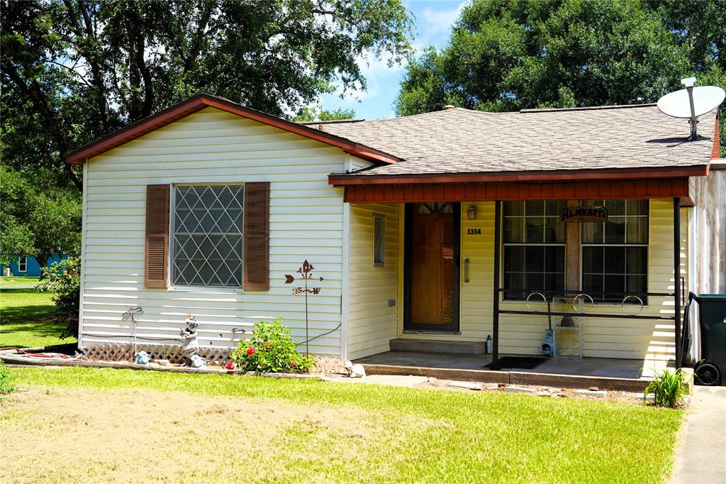 1314 Williams St, El Campo, TX 77437 MLS 60353309 Coldwell Banker
