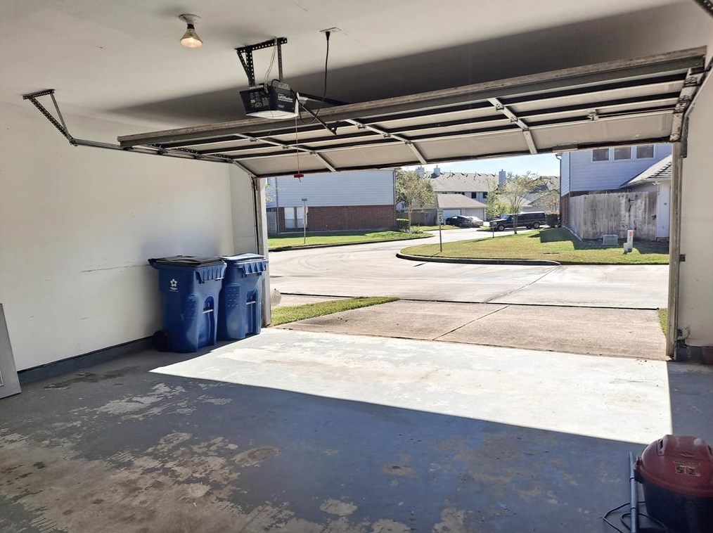 1365 El Camino Village Dr, Houston TX  77058-3083 exterior