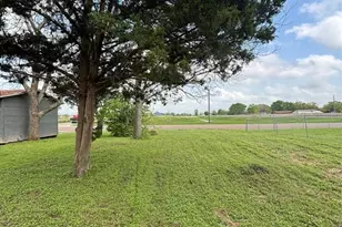 503 Correll, Wharton, TX 77488 - Photo 3