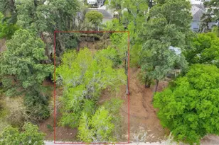 18207 Lark Ln, Conroe, TX 77384 - Photo 3