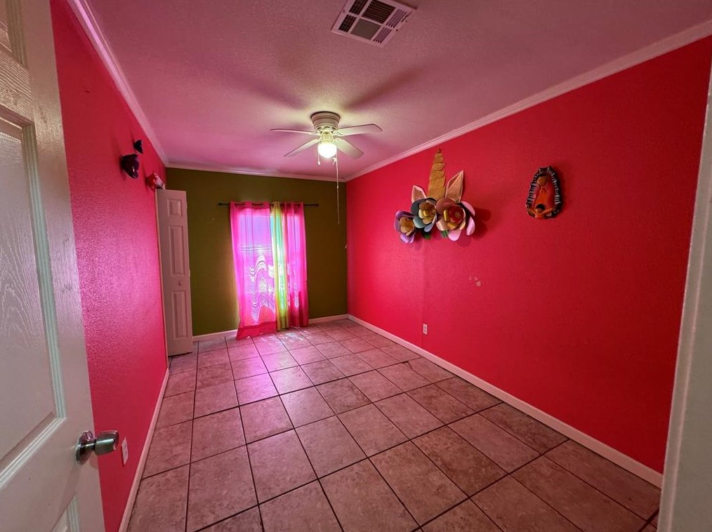 10121 Fairfax St, Houston TX  77029-2728 exterior