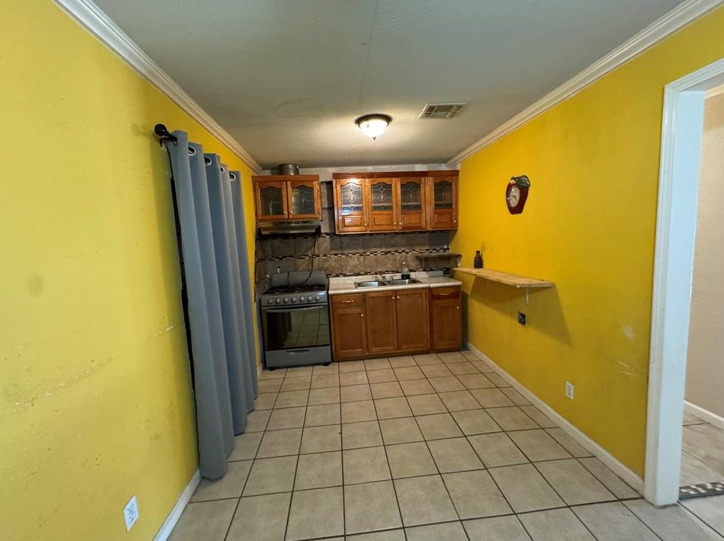 10121 Fairfax St, Houston TX  77029-2728 exterior