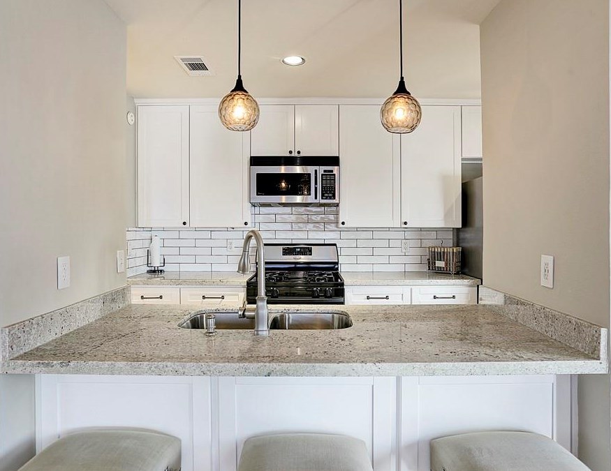 658 Lester St, Houston TX 77007-5223 exterior