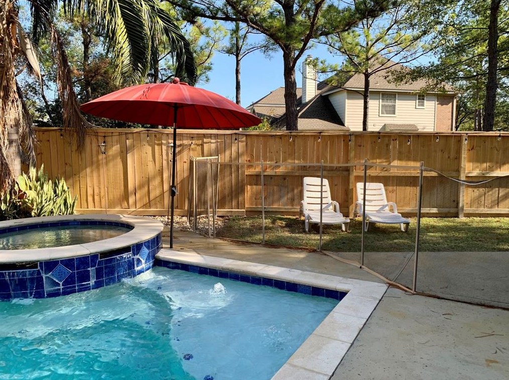 9510 Laurel Crk, Houston TX  77040 exterior