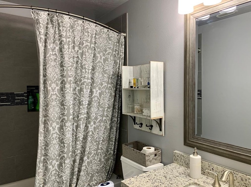 9510 Laurel Crk, Houston TX  77040 exterior