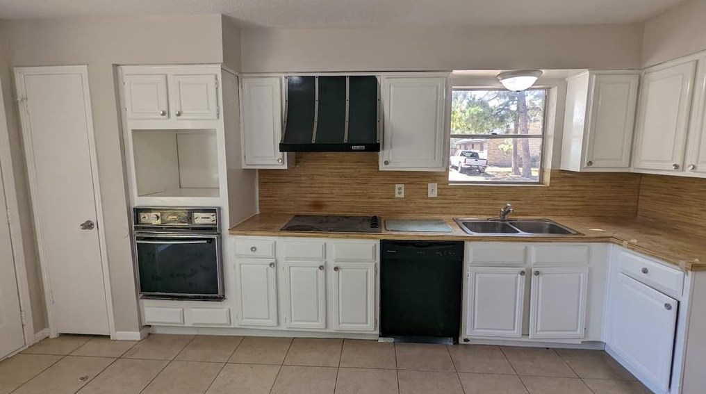 13802 Chuckwood Rd, Houston TX  77038-1110 exterior