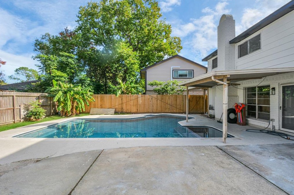 10519 Sagemeadow Ln, Houston TX  77089-3805 exterior