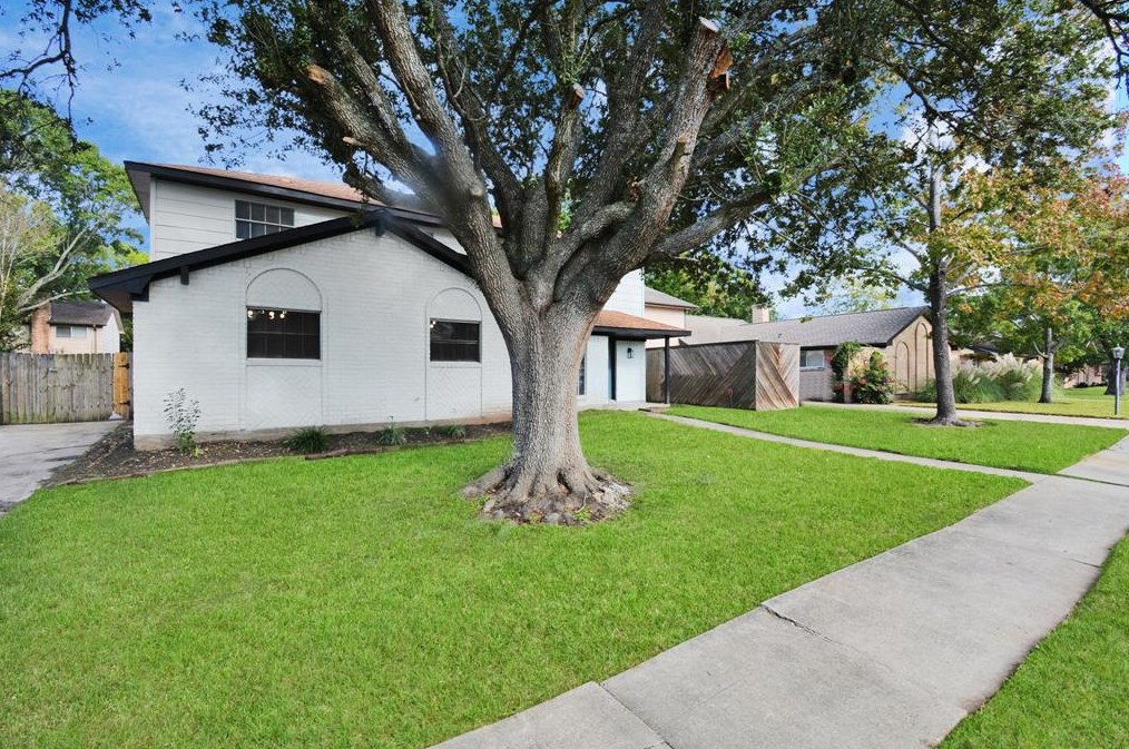 10519 Sagemeadow Ln, Houston TX  77089-3005 exterior