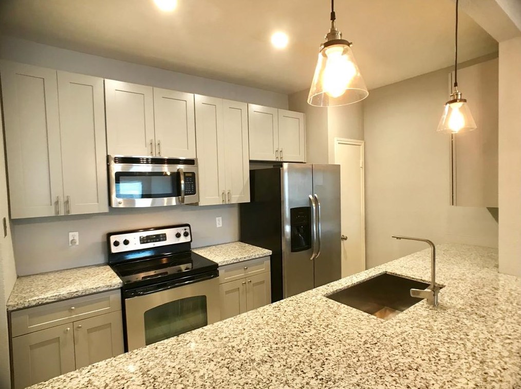 3268 Holly Hall St, Houston TX  77054-4146 exterior