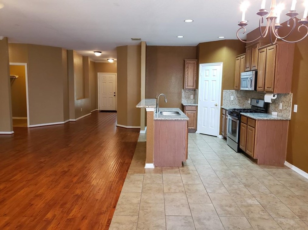 1207 Lexington Green Dr, Missouri City TX  77459-2835 exterior