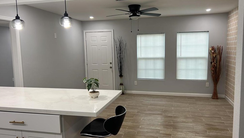 8226 Darlington Dr, Houston TX  77028-2741 exterior