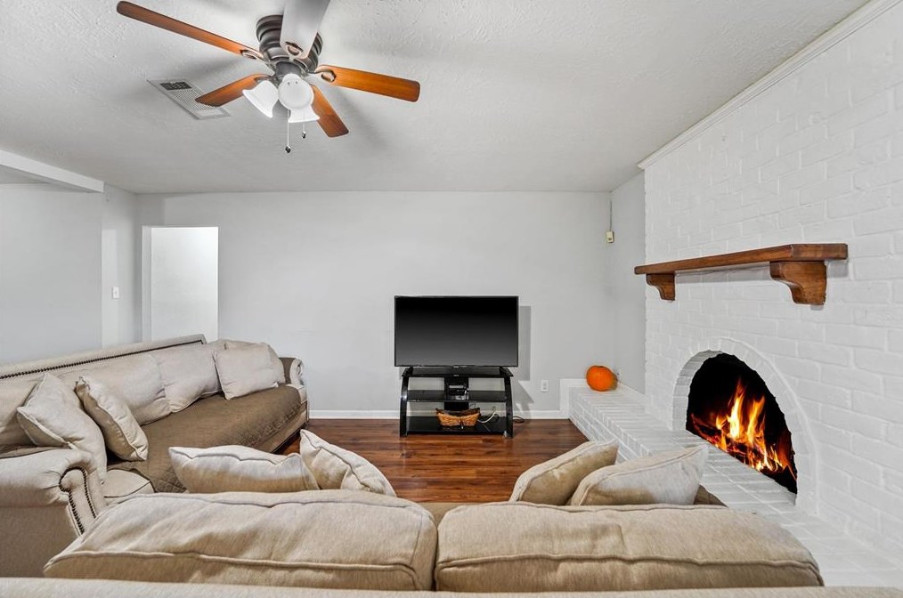 13931 Stoneshire St, Houston TX  77037-1742 exterior