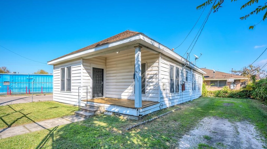 4320 Watson St, Houston TX  77009-5053 exterior