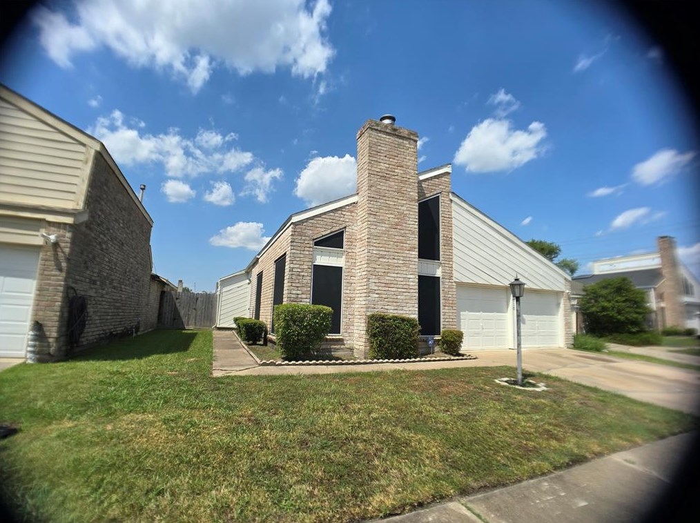 11010 Midhurst Dr, Houston TX  77072-1972 exterior