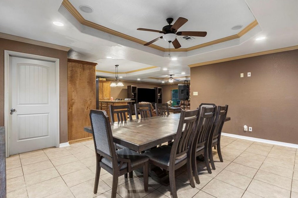 1608 Dabney Dr, Pasadena TX 77502-5448 exterior