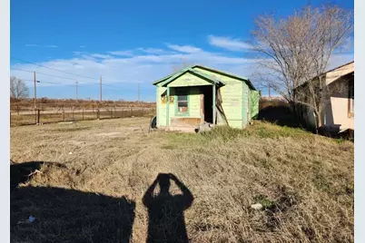 203 Galveston Street, Big Spring, TX 79720 - Photo 1