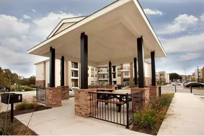 817 Colcord Ave, Waco, TX 76707 - Photo 9