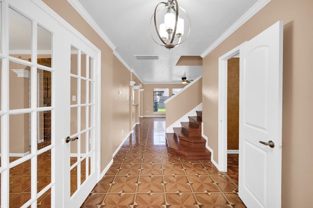 8207 Aliso Canyon Ln, Houston TX  77083-5086 exterior