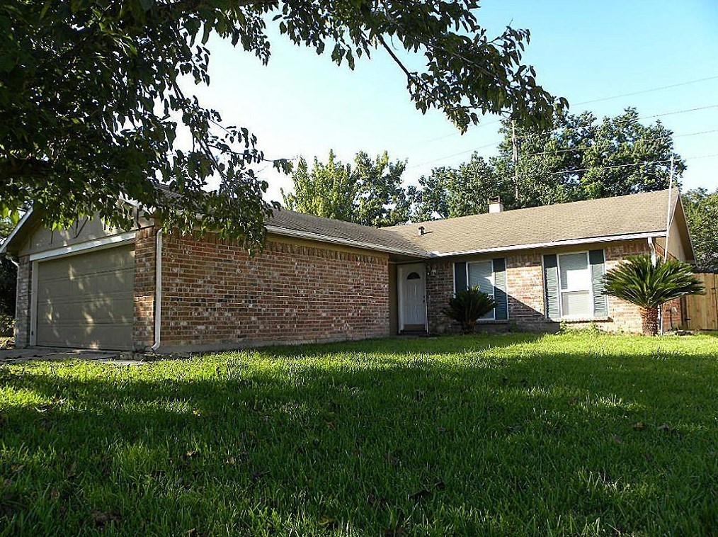 9410 Magnolia Ridge Dr, Houston TX  77070-1935 exterior