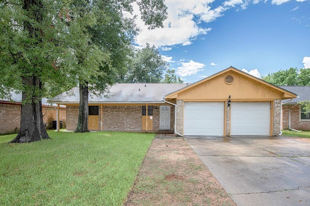 706 Autumnwood Dr, Houston TX  77013-5693 exterior