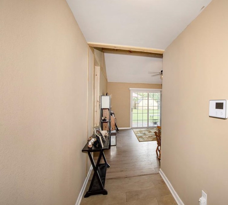 706 Autumnwood Dr, Houston TX  77013-5604 exterior