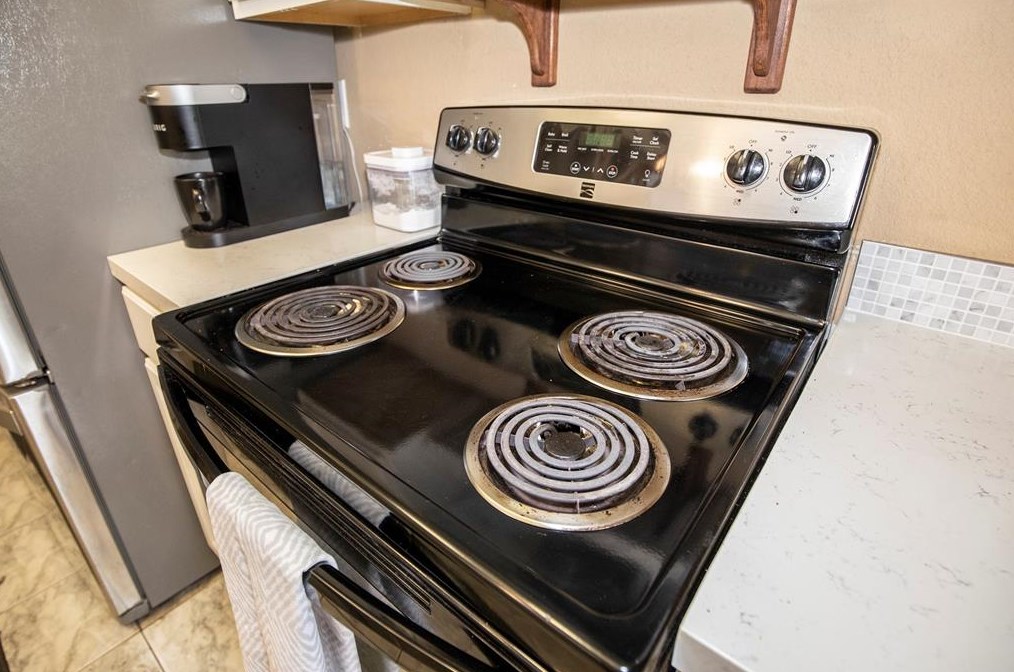 706 Autumnwood Dr, Houston TX  77013-5693 exterior