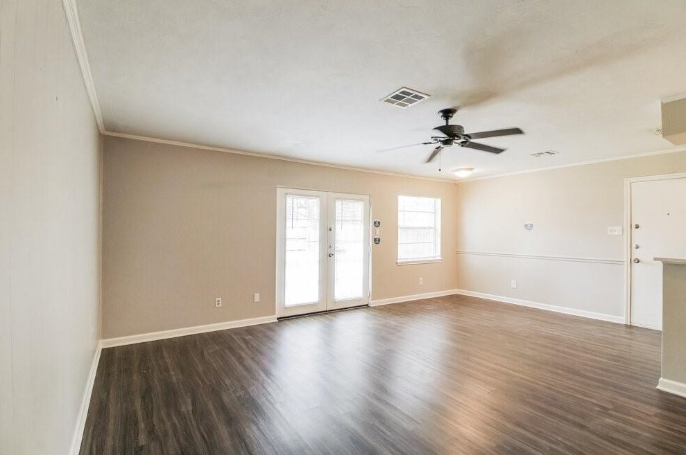 13603 Greenway Dr, Sugar Land TX  77498-2319 exterior