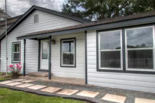 415 Perkins Ave, League City, TX 77573 - Photo 1