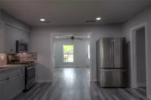 415 Perkins Ave, League City, TX 77573 - Photo 33