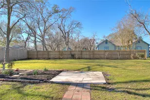 415 Perkins Ave, League City, TX 77573 - Photo 27
