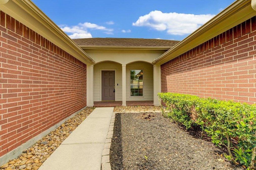 2407 Daneswood Ct, Spring TX  77388-2710 exterior