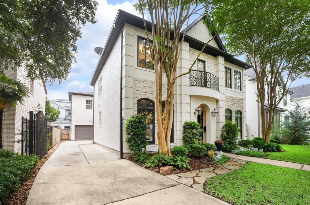 2709 Robinhood St, Houston TX  77005-2227 exterior