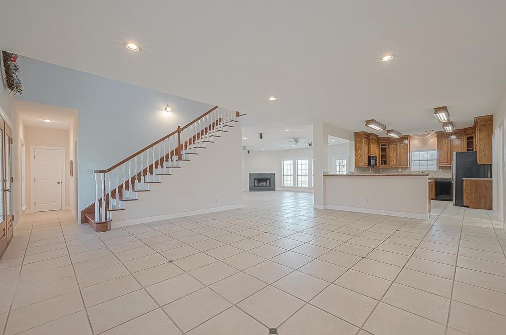 6303 Sprigg, Fulshear TX 77441-6305 exterior