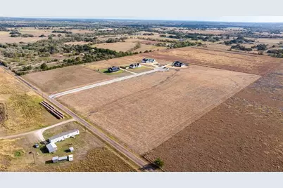 120 Country View Lane, Schulenburg, TX 78956 - Photo 5